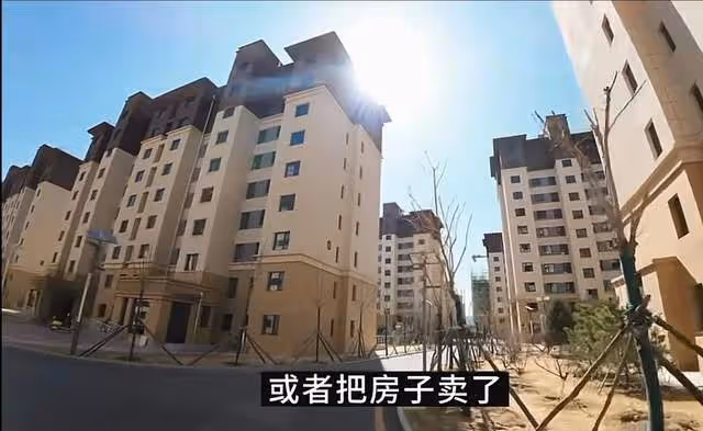 逃到美國當乞丐睡大街32年的上海男人,回國跟妻女搶房子理直氣壯