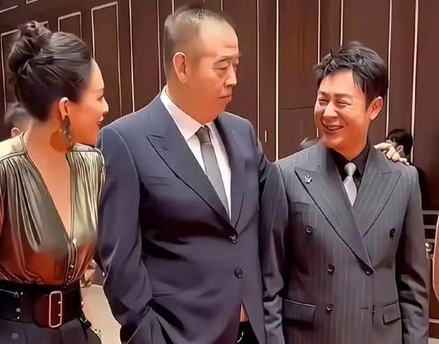 北京這一夜,華表獎的後台曝光了章子怡的人品,難怪地位一直很穩