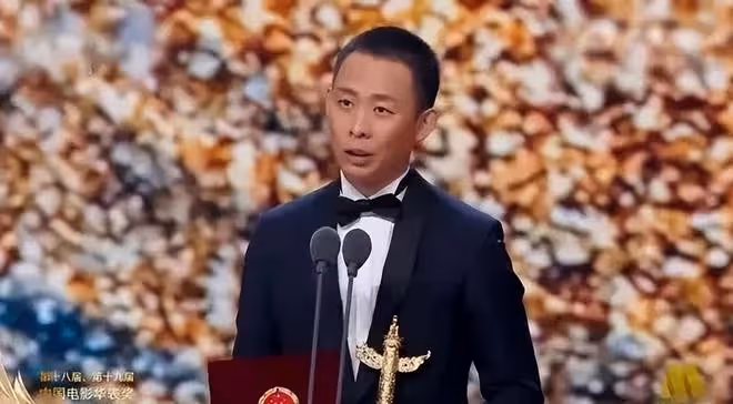 北京這一夜,不尊重張譯台上發言的陳凱歌,不再被網友容忍了
