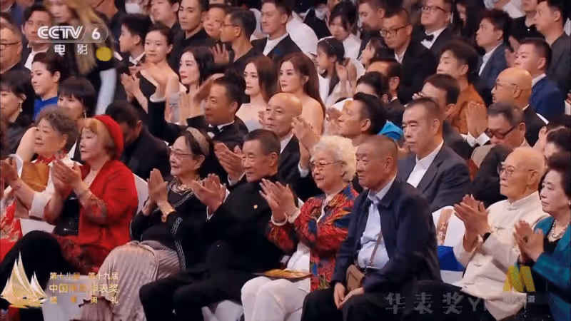 北京這一夜,不尊重張譯台上發言的陳凱歌,不再被網友容忍了