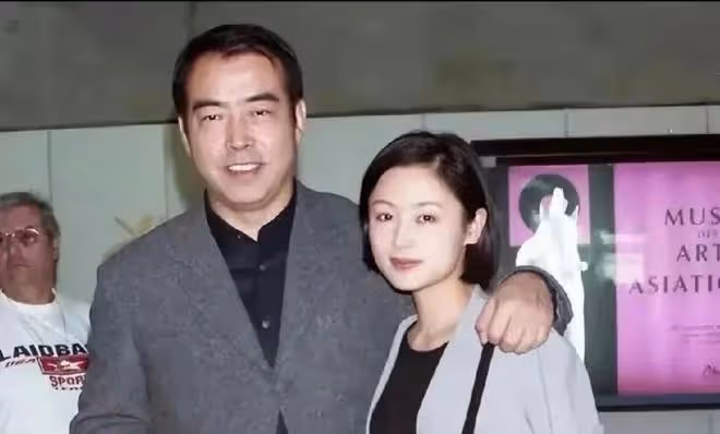 北京這一夜,不尊重張譯台上發言的陳凱歌,不再被網友容忍了