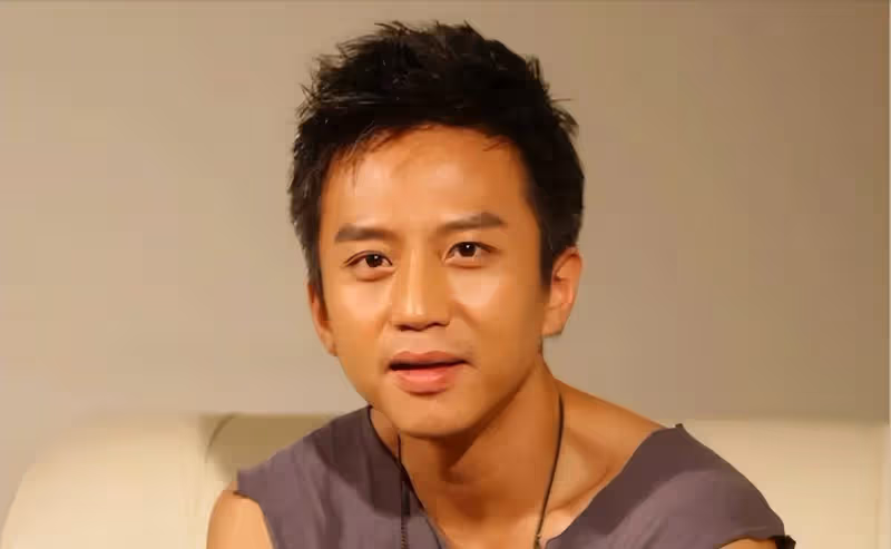 分手17年後,鄧超孫儷兒女雙全成模範夫妻,郝蕾兩婚兩離獨自帶娃