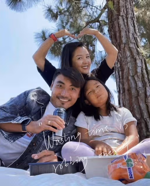 何潔五短身材還非要穿長靴，氣質被網紅碾壓，精修跟現實相差甚遠