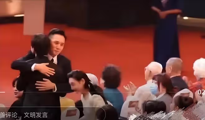 華表獎5個抓馬瞬間:王一博褲子開線,千璽嗑瓜子,江疏影說錯話