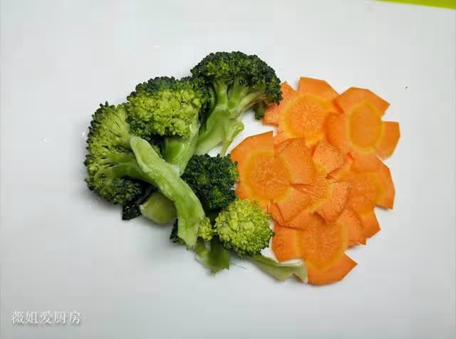 一條魚,一個雞蛋,做出外皮酥脆,入口即化的美食,孩子最愛吃!