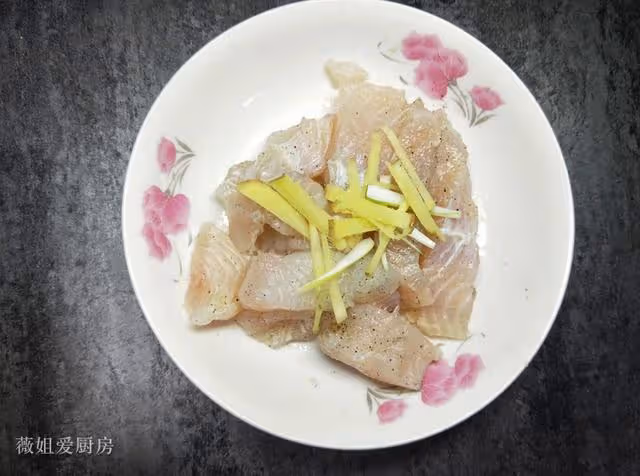 一條魚,一個雞蛋,做出外皮酥脆,入口即化的美食,孩子最愛吃!