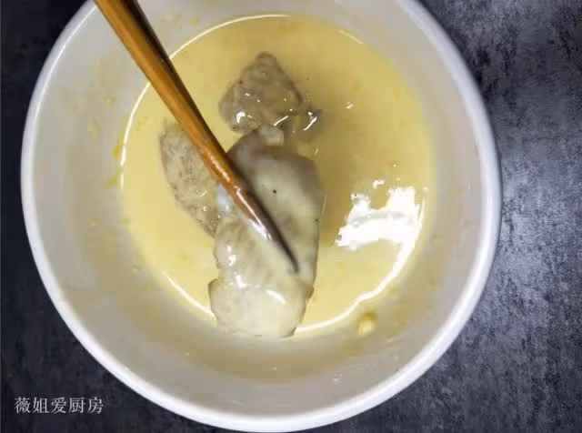 一條魚,一個雞蛋,做出外皮酥脆,入口即化的美食,孩子最愛吃!
