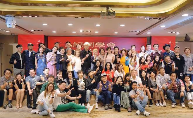 上百位亞視藝人重聚!包餐廳吃飯喝酒太盡興,多位息影演員罕露面
