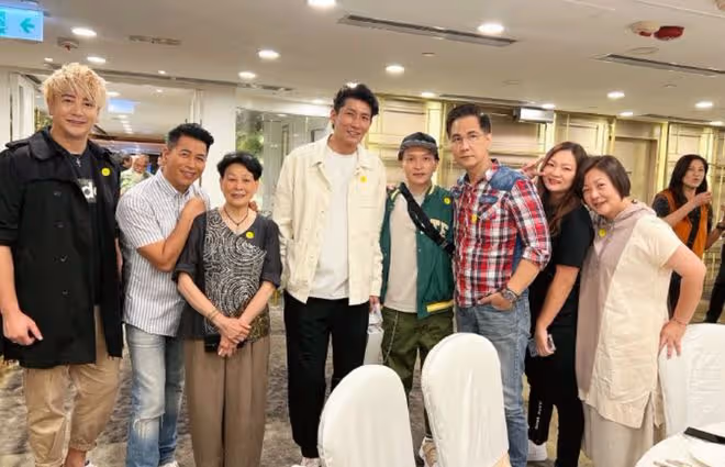 上百位亞視藝人重聚!包餐廳吃飯喝酒太盡興,多位息影演員罕露面