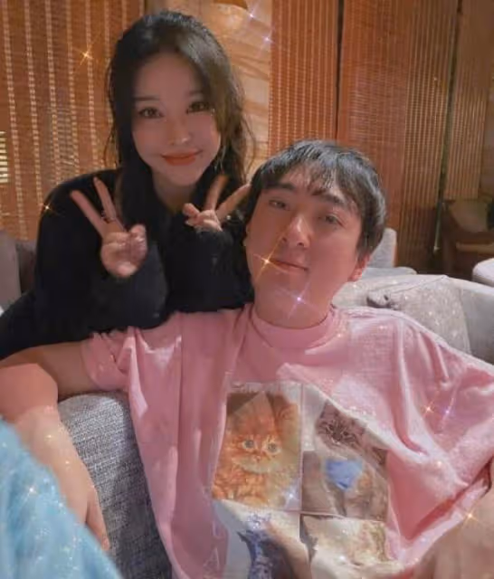 網紅林珊珊再婚嫁導演,1歲女兒登台送婚戒,與大白婚姻7年無所出