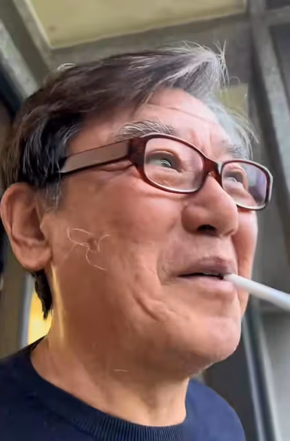 李立群妻子被鄰居投訴,占用公共空間,鞋櫃和家裡的花盆擺到樓道