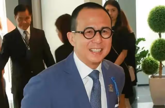 長子兢兢業業幹活,幼子情史一段又一段,李嘉誠家產分配偏心嗎