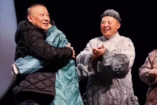 遠離郭德綱,避嫌德雲社,「清醒」面具下的郭麒麟有多苦