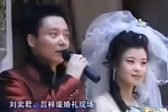 演員劉奕君:帶著兒子再婚,中年得女後,與兒子一起將她寵成公主