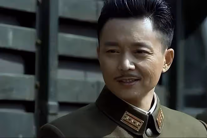 演員劉奕君:帶著兒子再婚,中年得女後,與兒子一起將她寵成公主