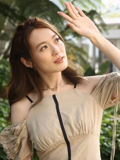 堅持底線!港女星自曝曾被出價邀做「女友」,拒絕潛規則只靠自己