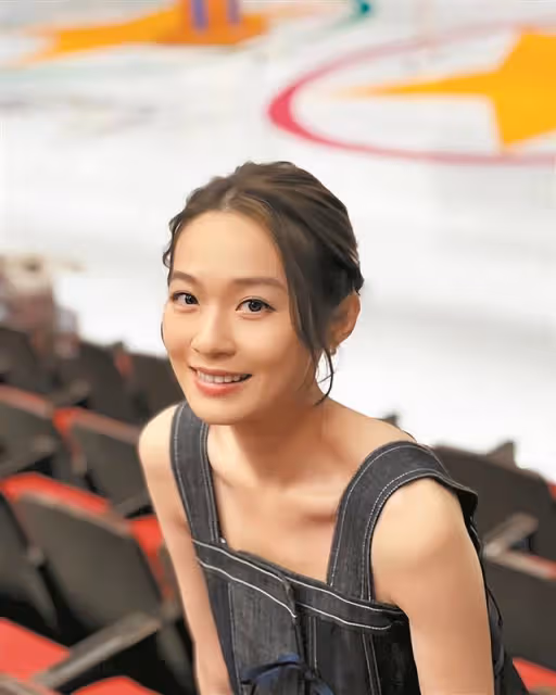 堅持底線!港女星自曝曾被出價邀做「女友」,拒絕潛規則只靠自己