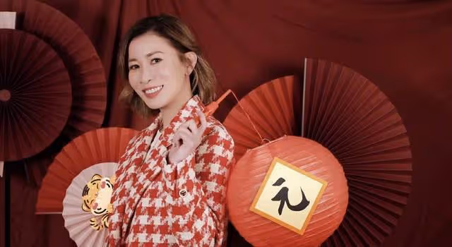 眾星為TVB視後慶生,有人喝到滿臉通紅,有人露事業線險走光