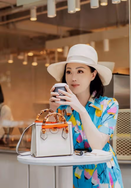 衣品差的中年女人,夏天常穿「這4件」衣服,最好不要買