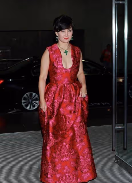 衣品差的中年女人,夏天常穿「這4件」衣服,最好不要買