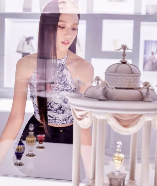 BLACKPINK智秀與花滑女王金允兒,照片順序,讓韓網友爭論不已