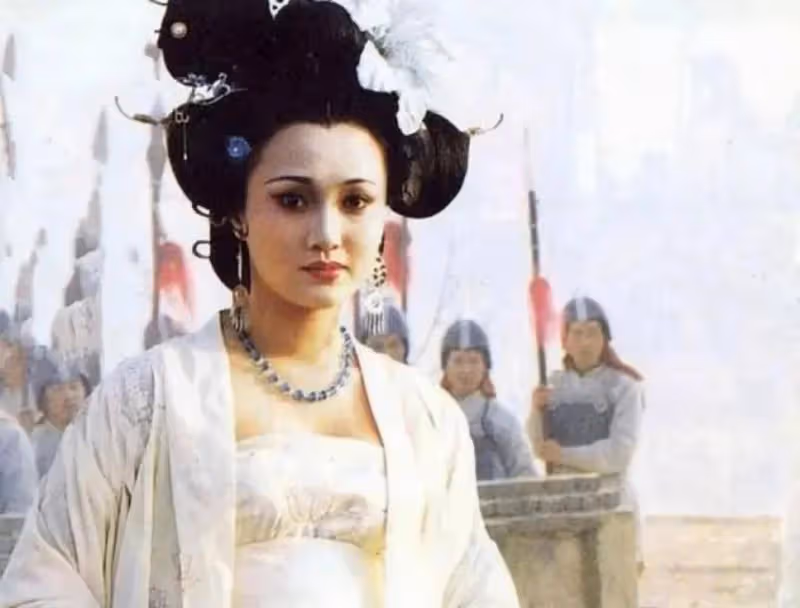 「最美西施」董智芝:30多歲為愛息影嫁圈外丈夫,如今她還好嗎?
