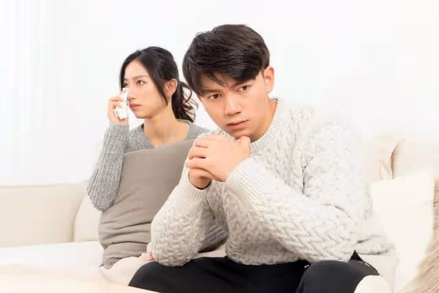 她工資15000，每月給婆婆2000，婆婆讓她把房給小叔子結婚