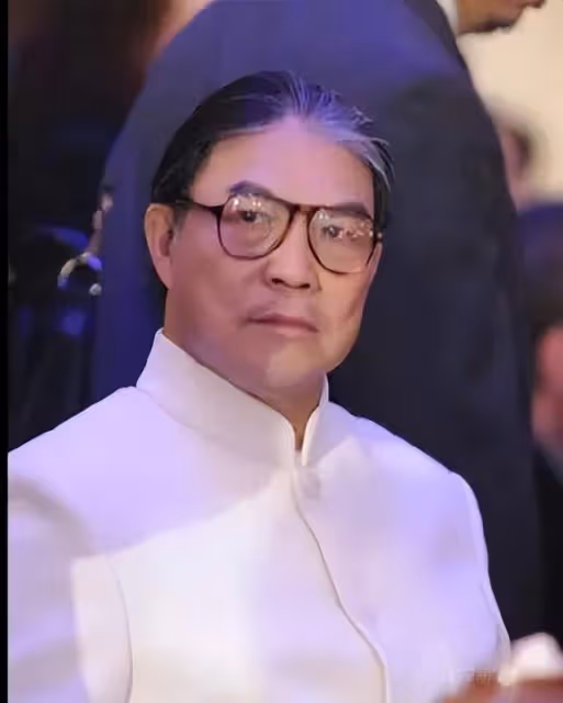 義大利這一夜,郭晶晶和鞏俐的合照,揭開了她在闊太中的真實地位