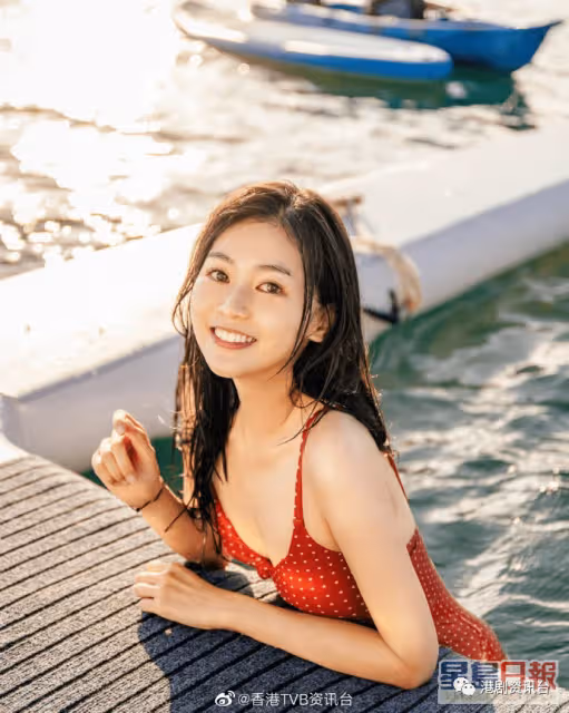 TVB力捧小花重現「芊芊」Look踩滑板！自爆背後有男人幫手練習：滿滿的愛