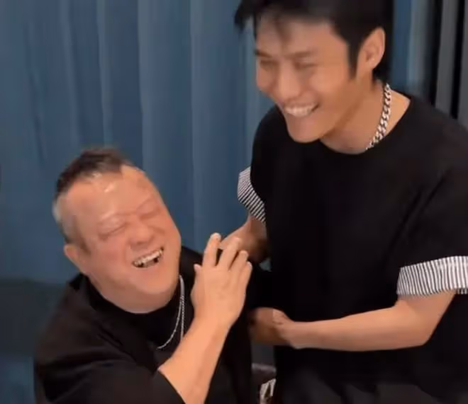 郭嘉文被孤立,閨蜜林凱恩飛內地做直播行業!李澤楷對她失去興趣