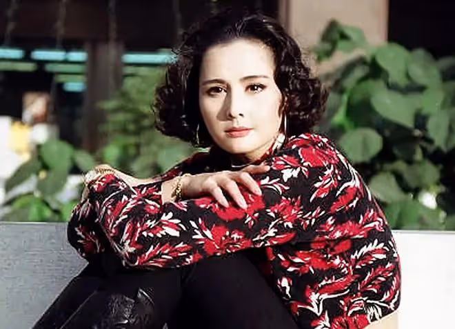 效仿周潤發!59歲女星未婚無兒女,稱死後財產全捐不留給兄弟姐妹