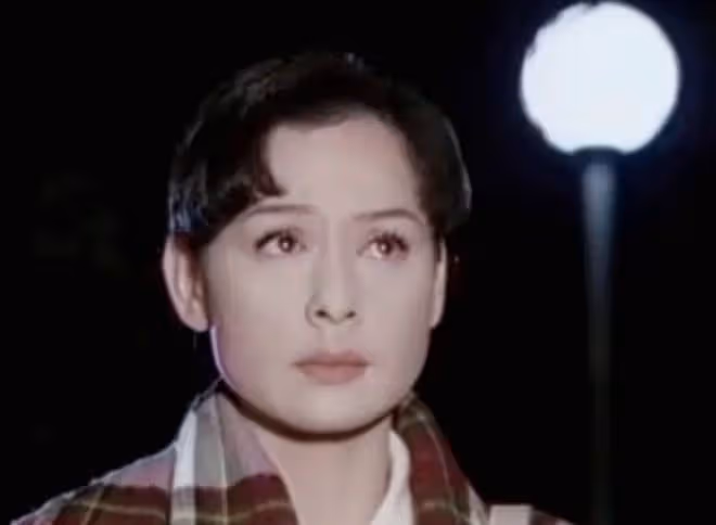 效仿周潤發!59歲女星未婚無兒女,稱死後財產全捐不留給兄弟姐妹