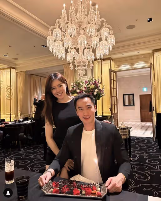 阿嬌前夫高檔餐廳慶生,與老婆秀萬元婚戒,嬌妻顏值氣質不輸阿嬌