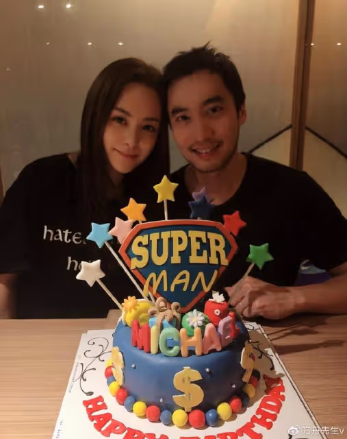 阿嬌前夫高檔餐廳慶生,與老婆秀萬元婚戒,嬌妻顏值氣質不輸阿嬌