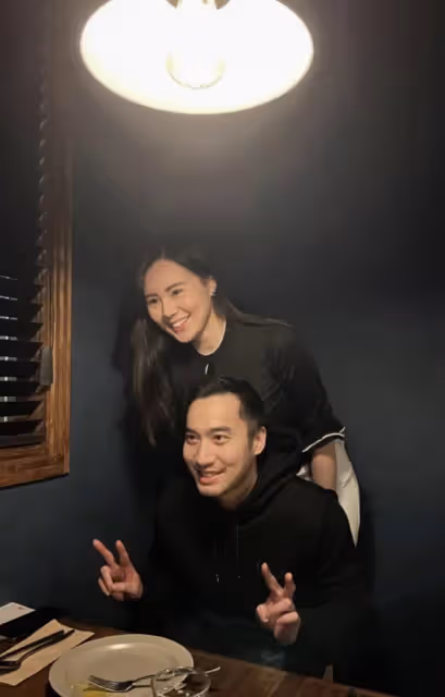 阿嬌前夫高檔餐廳慶生,與老婆秀萬元婚戒,嬌妻顏值氣質不輸阿嬌