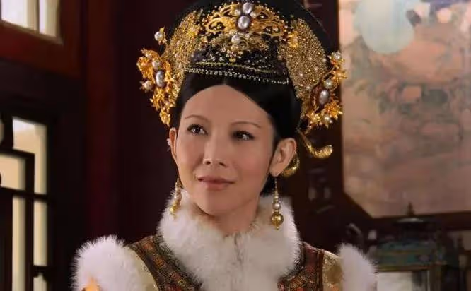 甄嬛傳「惡毒皇后」蔡少芬:46歲生三胎,與張晉結婚13年恩愛至今