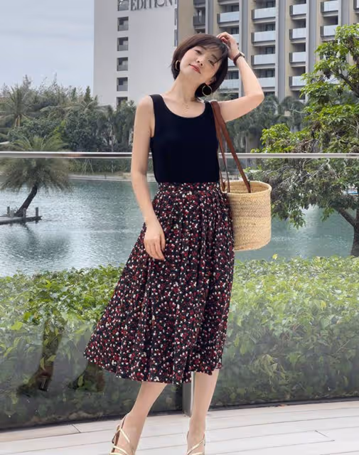 夏天,穿涼鞋就得搭「裙子」!今年這樣穿,優雅高級,演繹輕熟風