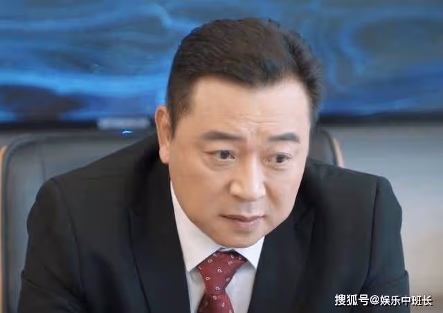 《三分野》徐燕時被停職調查,向園怒懟黎沁,亮出自己真實身份