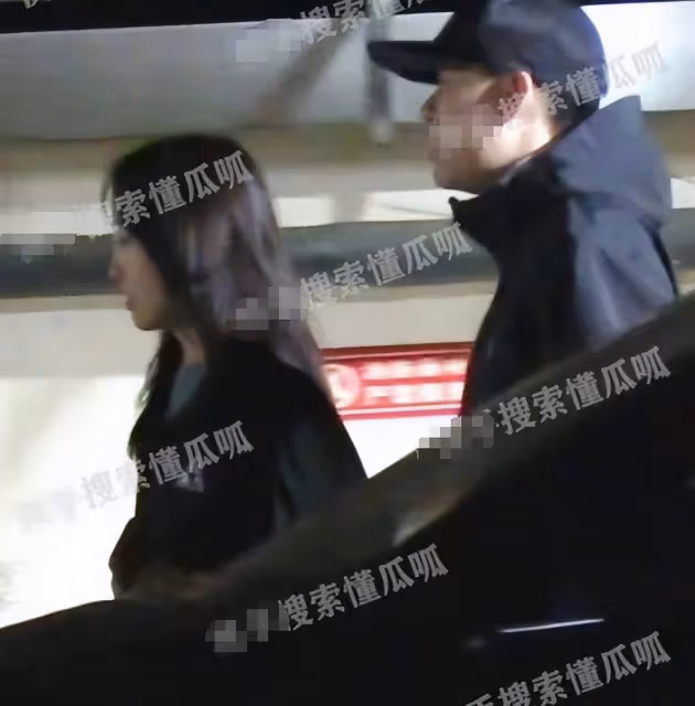 「音樂鬼才」戀情揭曉,新歡側顏神似前任爽妹子,甜蜜拍拖已同居