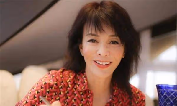與趙雅芝齊名,曾被騙跟張國榮拍「時尚片」,丈夫也是當紅演員!