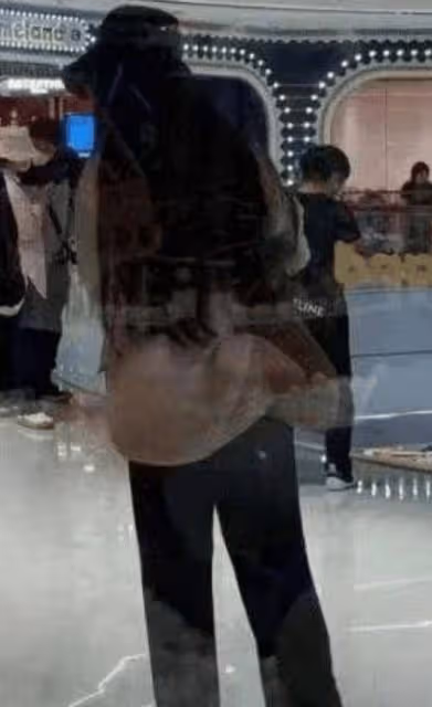 郭碧婷兒女雙全後放飛自我！素顏跟向太帶女兒出遊，女兒好漂亮啊