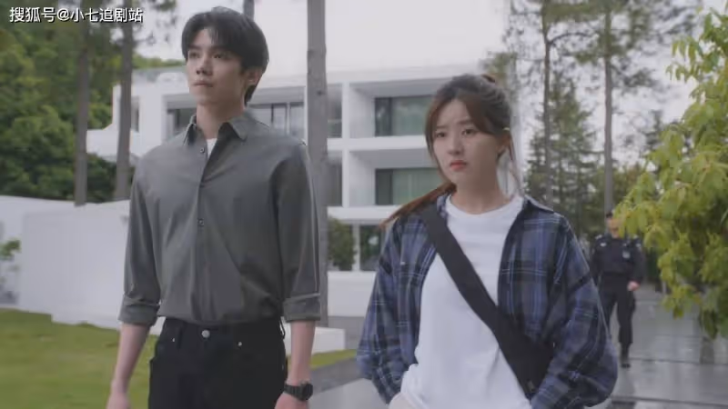 《後浪》看懂許萌的遭遇，就明白害死她的不是「難以啟齒的癖好」
