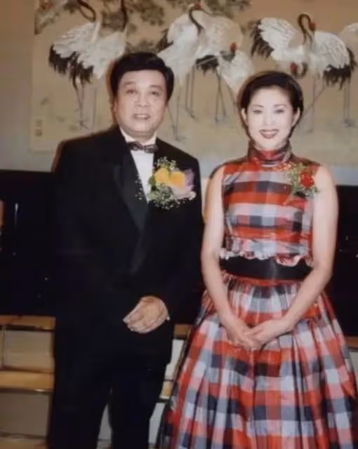 61歲倪萍為兒子「傾家蕩產」,隱瞞女兒從不提起,原來另有苦衷