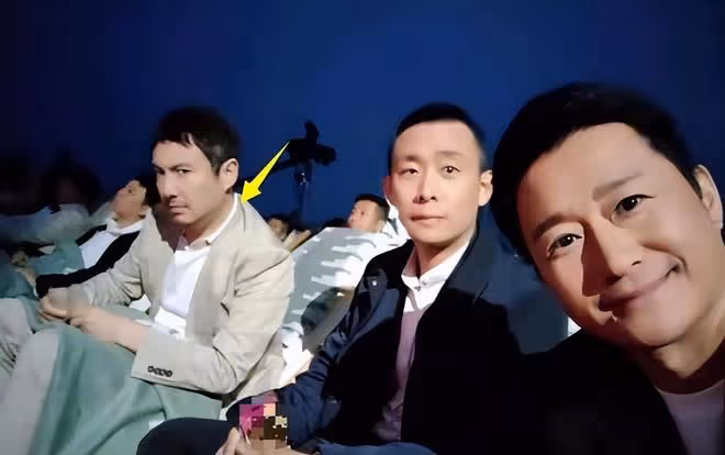 曝沈騰病情惡化!活動中睡著,張譯吳京一臉擔憂,背後原因太現實