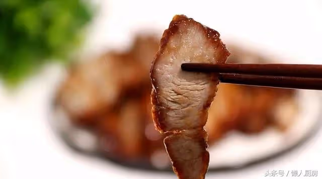 好吃的叉燒肉這樣做,嫩而不柴,做法簡單易懂,想吃隨時可以做!