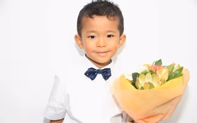 岳父過世後,岳母要求我養10歲的小舅子,我選擇結束20年的婚姻
