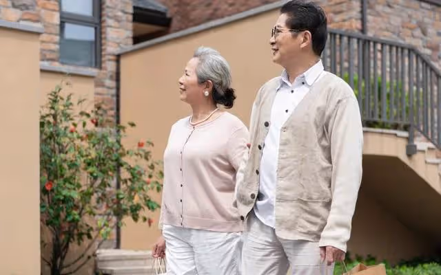 和親家公搭夥過日子,第一天就被立規矩,大媽怒懟:你自己過吧