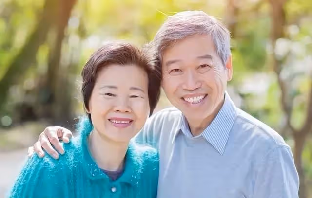 我和老伴共7千退休金,如今卻連排骨都捨不得買,只因走錯兩步路