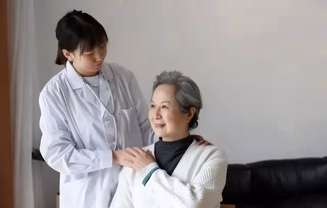 我和老伴共7千退休金,如今卻連排骨都捨不得買,只因走錯兩步路