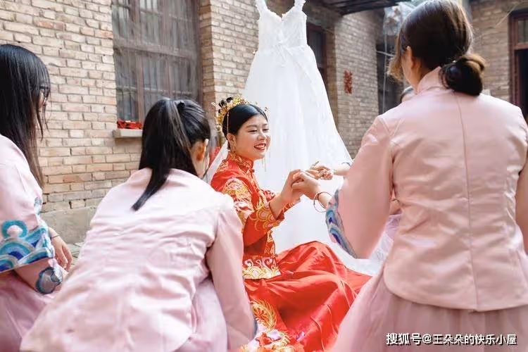 媽媽改嫁後!叔叔「養了我20年」 出嫁當天發現「他寫的日記」我嚇得冒冷汗:立即報警吧
